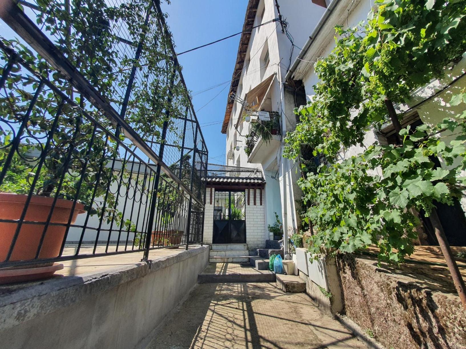 Hida Guest House Gjirokastër Dış mekan fotoğraf